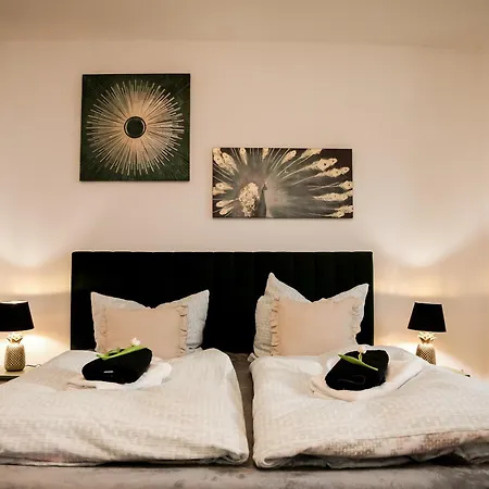 Weinberg 100 * Dresda